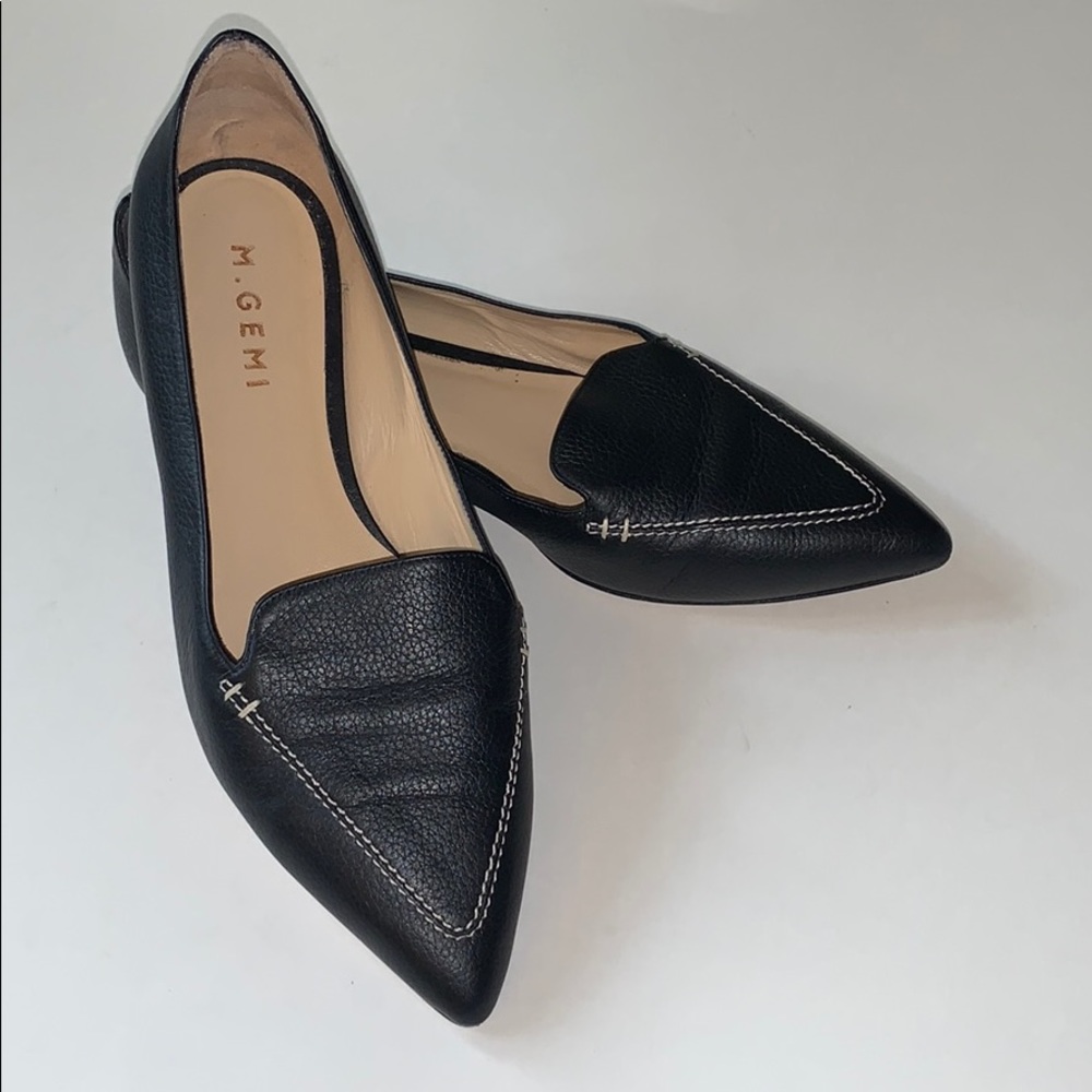 M. Gemi pebbled black leather pointed toe flats